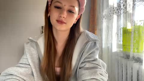 Emma online show from 06-24-26, 10:58