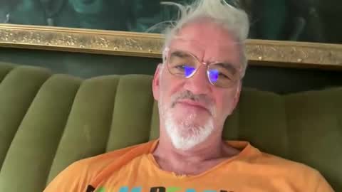 Snapshot of jewlronny chatting on 06-02-26, 06:48 jewlronny online show from 06-02-26, 06:48