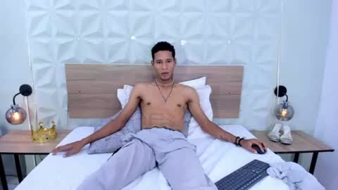Snapshot of jeyko_lars chatting on 07-01-26, 01:07 J E I K online show from 07-01-26, 01:07