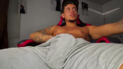 Onlyfans  Twitter  online show from 11-09-25, 03:27