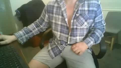 Snapshot of jezz045 chatting on 05-29-26, 07:17 jezz045 online show from 05-29-26, 07:17
