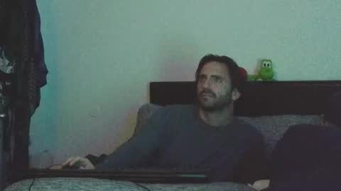 Snapshot of jgquaife chatting on 11-15-25, 08:11 FoxHunter1 online show from 11-15-25, 08:11