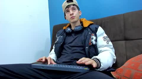 Snapshot of jheampiero chatting on 02-02-26, 08:51 Jheampiero online show from 02-02-26, 08:51