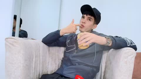 Jheampiero online show from 04-27-26, 09:02