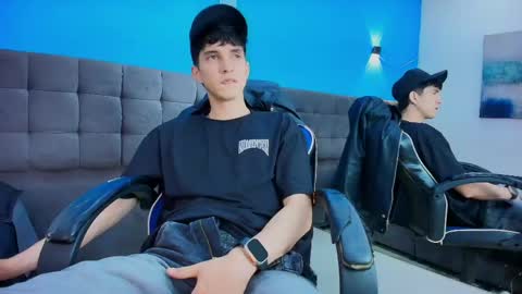 Jheampiero online show from 05-13-26, 02:58