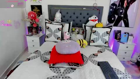  Candy  online show from 05-02-26, 07:52