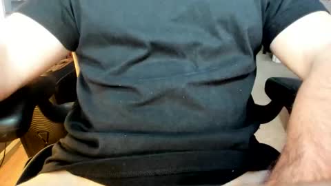 Snapshot of jhernandez13 chatting on 12-19-25, 12:06 jhernandez13 online show from 12-19-25, 12:06