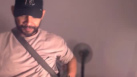 En moreno online show from 11-15-25, 07:10