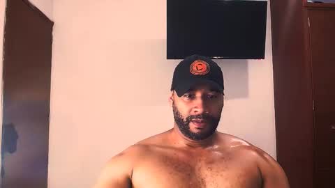 En moreno online show from 12-18-25, 07:42