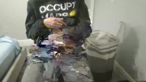 Snapshot of jholls chatting on 12-03-24, 02:58 jholls online show from 12-03-24, 02:58