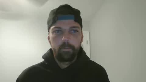 Snapshot of jholls chatting on 01-22-25, 10:59 jholls online show from 01-22-25, 10:59