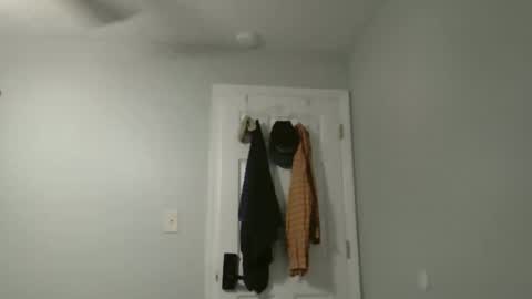 Snapshot of jholls chatting on 02-10-25, 06:45 jholls online show from 02-10-25, 06:45