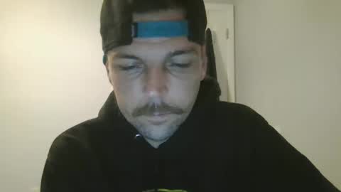 Snapshot of jholls chatting on 10-13-25, 01:05 jholls online show from 10-13-25, 01:05