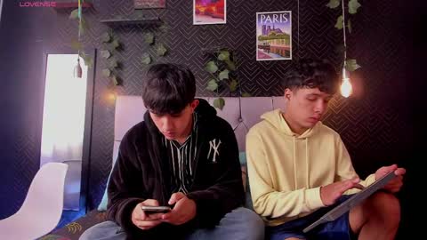 Snapshot of jhon_kleinn chatting on 05-16-26, 07:23 Jake y Troy online show from 05-16-26, 07:23