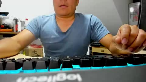 jhonatan_morales_s online show from 10-16-25, 04:46