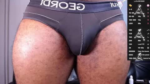 Snapshot of jhonblacke chatting on 12-27-24, 02:14 jhon online show from 12-27-24, 02:14