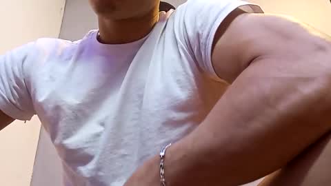 jhonny_thes28 online show from 10-26-25, 07:31