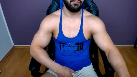 Snapshot of jhonnyboy007 chatting on 12-23-24, 05:17 Black Diamond online show from 12-23-24, 05:17