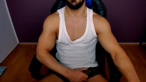 Snapshot of jhonnyboy007 chatting on 01-12-25, 08:14 Black Diamond online show from 01-12-25, 08:14