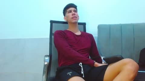 Snapshot of jhony_sex3 chatting on 06-02-26, 07:43 jhony_sex3 online show from 06-02-26, 07:43