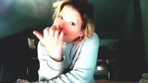 Anya online show from 11-01-25, 09:39