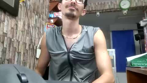 Jhosuamoore  online show from 06-05-26, 12:39