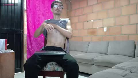 jhosuamoore2 online show from 05-26-26, 12:23