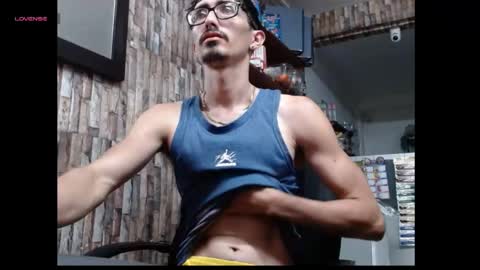 jhosuamoore2 online show from 05-31-26, 07:04