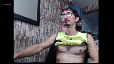 jhosuamoore2 online show from 07-08-26, 12:20