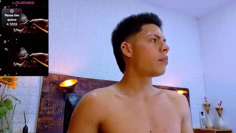 Snapshot of jhosuavega chatting on 10-25-25, 12:18 jhosuavega online show from 10-25-25, 12:18