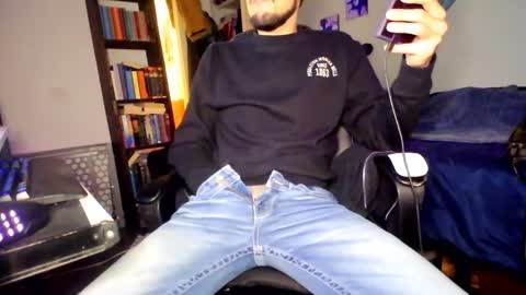 Snapshot of jhp_kinky_2000 chatting on 01-04-25, 03:29 kinky party boy online show from 01-04-25, 03:29