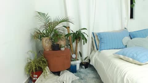 Jhuan Nhez online show from 04-11-26, 12:15