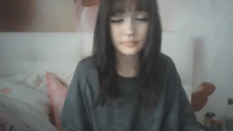Snapshot of jillmichele chatting on 07-28-26, 04:39 Sara online show from 07-28-26, 04:39