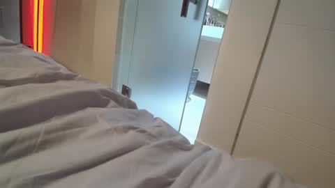 SluttyCple online show from 04-18-26, 12:09