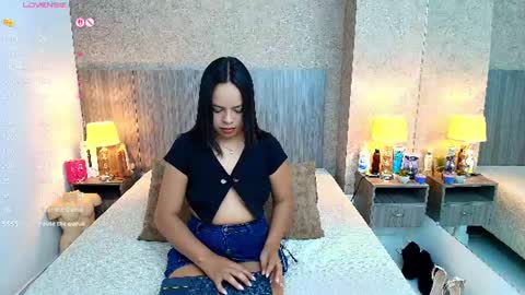 Jimena Salazar online show from 06-25-26, 07:07