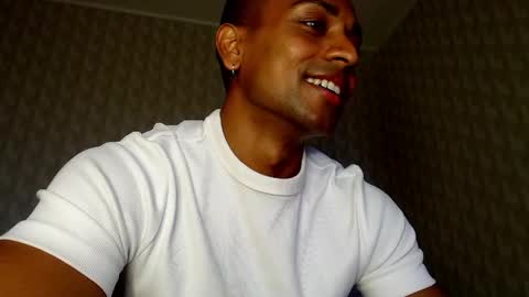 Snapshot of jimi_damien chatting on 05-17-26, 05:09 JD online show from 05-17-26, 05:09