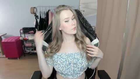 Snapshot of jimmy_and_amy chatting on 10-08-25, 02:04 Amy  next stream on Wednesday Thursday Friday Saturday and Sunday at 16 pm GMT3 online show from 10-08-25, 02:04