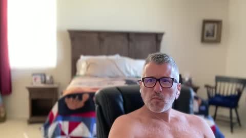 Snapshot of jimmyaaron chatting on 02-18-25, 08:36 Dad of Three online show from 02-18-25, 08:36