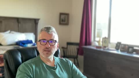 Snapshot of jimmyaaron chatting on 03-08-25, 03:24 Dad of Three online show from 03-08-25, 03:24