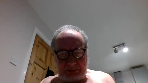 Snapshot of jimmybenido chatting on 01-04-25, 05:16 Jim Redgewell online show from 01-04-25, 05:16