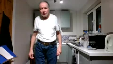 Snapshot of jimmybenido chatting on 01-21-25, 05:20 Jim Redgewell online show from 01-21-25, 05:20