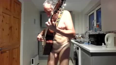Snapshot of jimmybenido chatting on 10-16-25, 05:36 Jim Redgewell online show from 10-16-25, 05:36