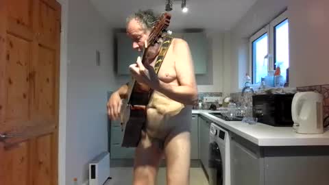 Snapshot of jimmybenido chatting on 10-17-25, 04:42 Jim Redgewell online show from 10-17-25, 04:42