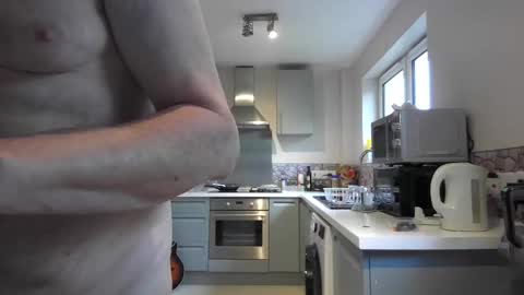 Snapshot of jimmybenido chatting on 05-14-26, 04:47 Jim Redgewell online show from 05-14-26, 04:47