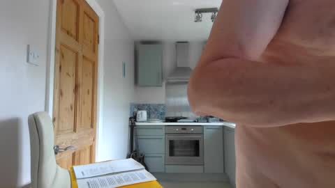 Snapshot of jimmybenido chatting on 06-21-26, 04:42 Jim Redgewell online show from 06-21-26, 04:42
