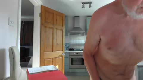 Snapshot of jimmybenido chatting on 06-24-26, 04:50 Jim Redgewell online show from 06-24-26, 04:50