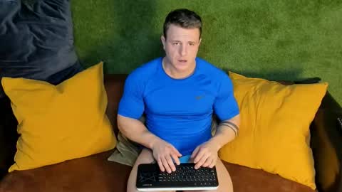 Snapshot of jimmyhardin21 chatting on 01-15-26, 05:49 Hardin online show from 01-15-26, 05:49