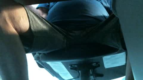 Snapshot of jimsundies chatting on 05-18-26, 12:11 jimwellhung online show from 05-18-26, 12:11