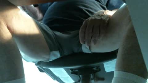 Snapshot of jimsundies chatting on 05-20-26, 03:02 jimwellhung online show from 05-20-26, 03:02