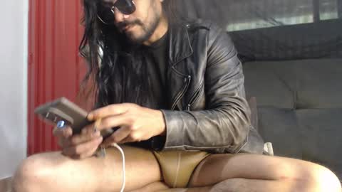 jin_woosex online show from 12-04-25, 07:11